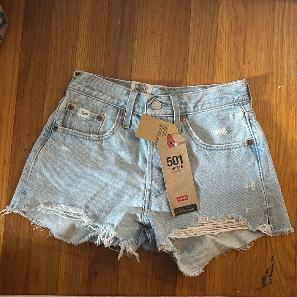 Levi’s 24 501 Jean shorts